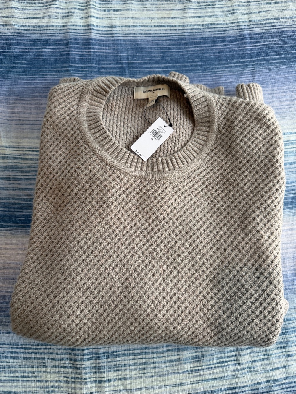 NWT Banana Republic Men’s Crewneck Sweater in light Taupe size XL